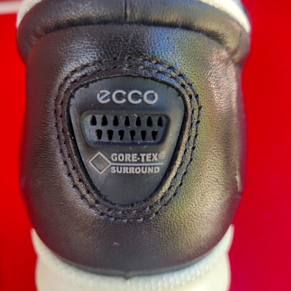 Black runners/sneakers - Picture 6 of 7